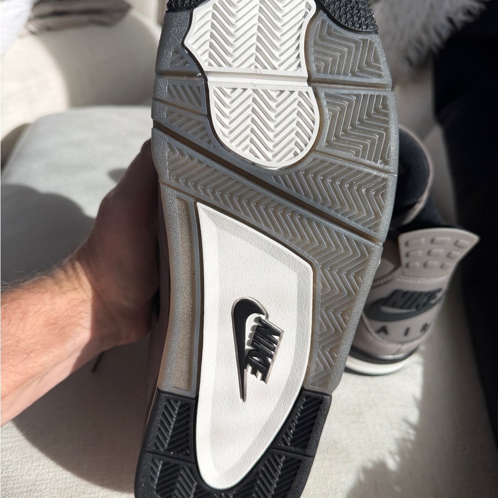 Air Jordan 4 Retro “Cave Stone & Black” - Picture 5 of 11